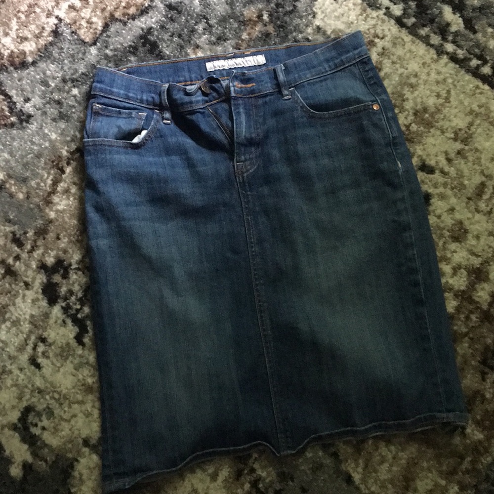 Old navy knee length skirt 6